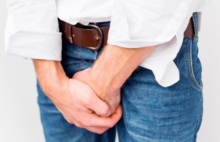 die ersten Anzeichen einer Prostatitis bei Männern